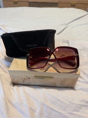 Tom Ford Women's Burgundy Square Gradient Sunglasses
